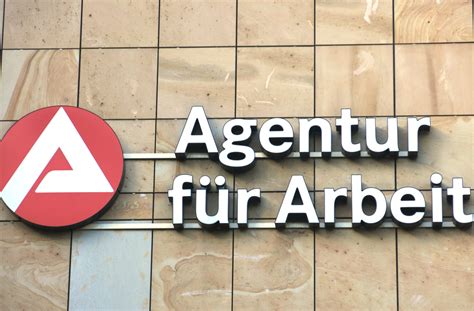 Maybe you would like to learn more about one of these? Arbeitsmarkt: Hohe Nachfrage nach Arbeitskräften ...