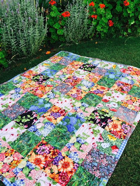Susies Garden Lap Quilt Free Pattern Easy Quilt Suitable For