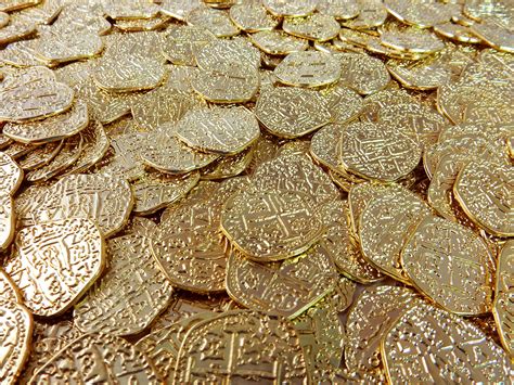 Beverly Oaks Metal Pirate Coins 50 Gold Spanish Doubloon Replicas