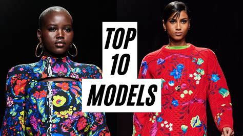Top 10 Models Best Runway Walks 2018 2020 Youtube