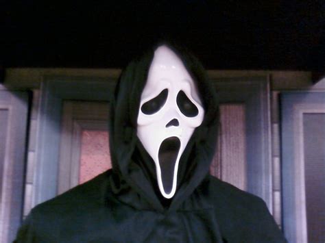 Scream 4 Mask Wallpaper