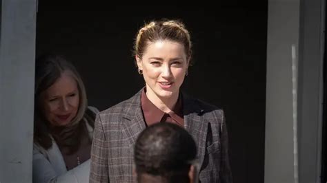 It Changed My Life Tearful Amber Heard Recalls First Time Johnny