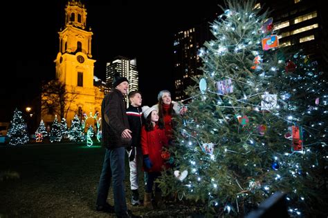 The Best Milwaukee Holiday Lights Displays
