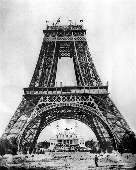 Pin By Galvani Carrasco On Ingeniería Eiffel Tower Historical