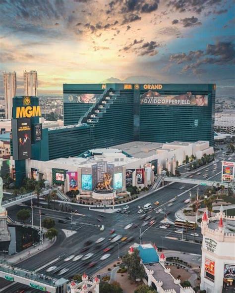 10 Biggest Hotels In Las Vegas 1 Oak Las Vegas