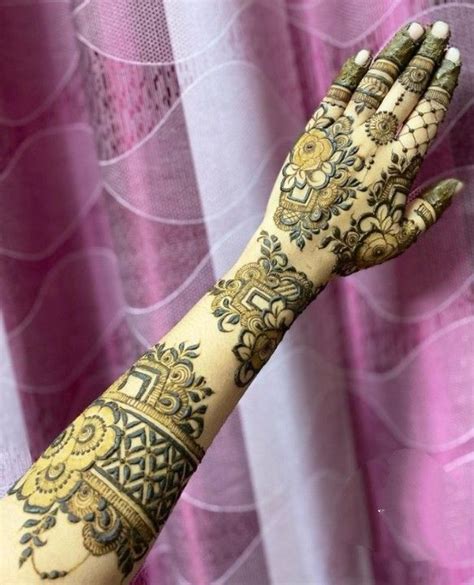 Pin By Sara Shifa On Henna Mehndi In 2023 Hand Henna Bridal Mehndi