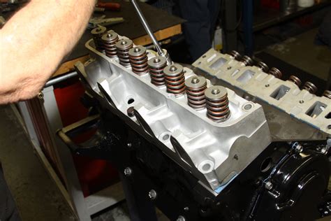 Rebuilding A Real Ford 427 Side Oiler Cobra Engine A Rarified