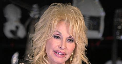 How Dolly Parton Got Her Signature Look Cbs News
