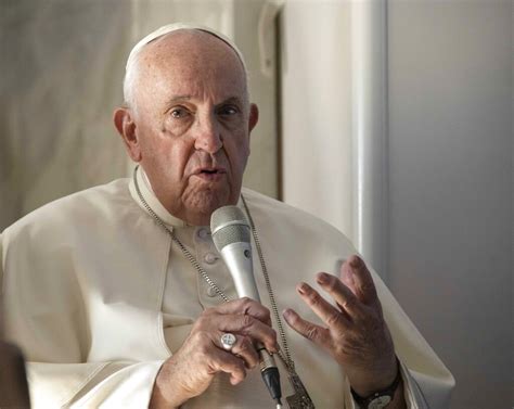 Papa Francisco A Los Jóvenes Jesús No Es Un Superhéroe De Cómic Es El