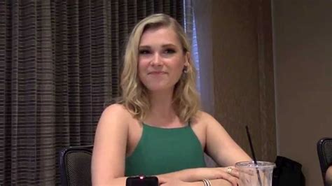 Eliza Taylor The 100 Pregnant