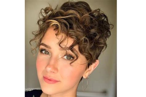 17 Best Short Curly Hairstyles Be Beautiful India