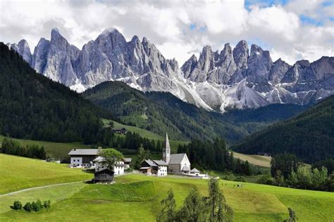 9 Prettiest Villages In The Dolomites You Should Visit Or Stay In