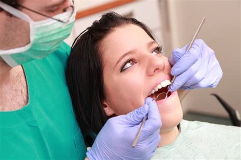 Bukan Karena Sakit Gigi Ini Alasan Populer Orang Datang Ke Dokter Gigi