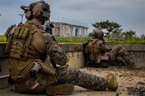Force Reconnaissance Marines From The St Marine Expeditionary Unit S Maritime Raid Force