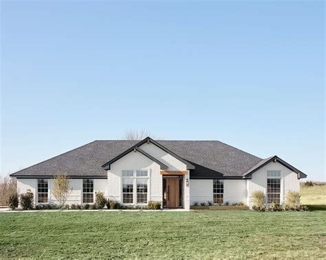 Before & After: Chip and Joanna Tackle 'Worst House' Ever on First New