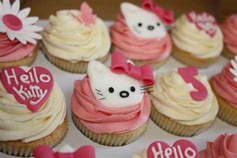 The Little House Of Cupcakes Hello Kitty Cupcakes