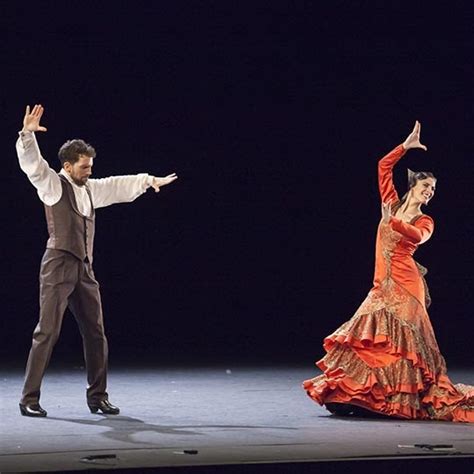 Hiszpania Jej Piękno Tradycyjny Strój Flamenco Damski And Męski