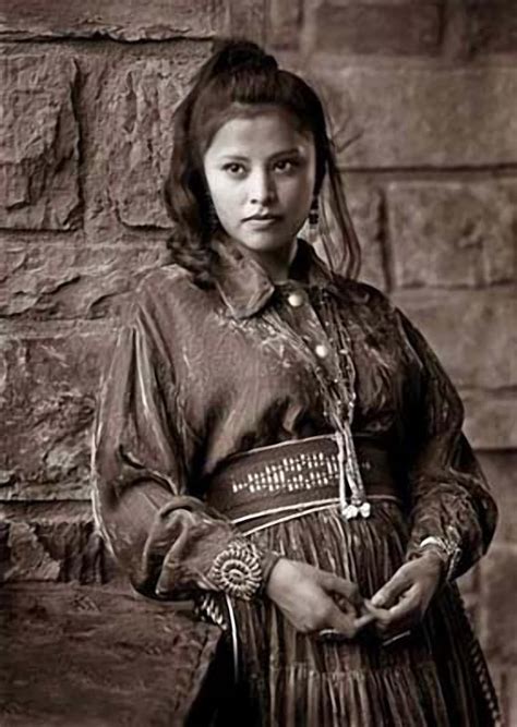 Navajo Indian Girl Native American Beauty Native American Women