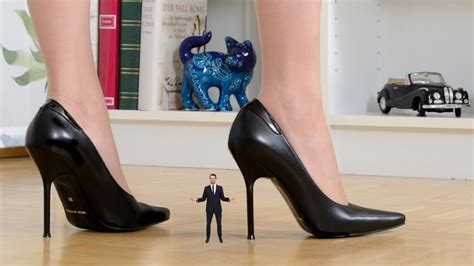 Giantess Heels Crush Telegraph