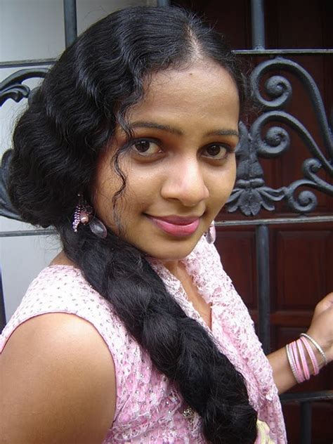 Sri Lankan Girlsceylon Hot Ladieslanka Sexy Girl Umayangana