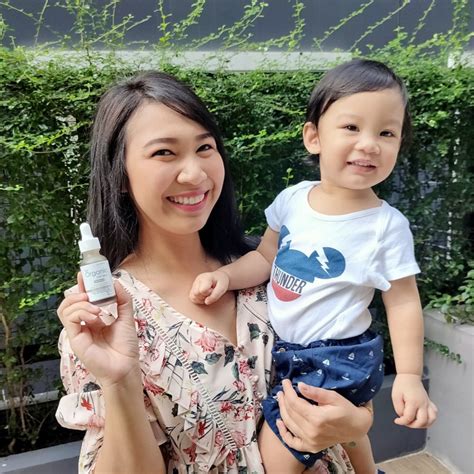 ย ใช้เซรั่มช่วยกระตุ้นรากผมของ nutrihair เหมือนกัน โดยส่วนใหญ่ก็ส่วยผสมจากธรรมชาตินี่แหละ แ. ผมร่วงจะหมดหัว แม่หลังคลอดใช้อะไรดี!? - Pantip