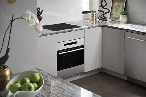 Wolf Adds New 24 Single Oven To Its 2017 Line Up The Kitchenworks
