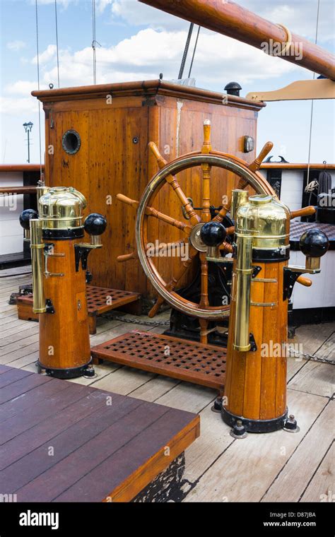 Steering Position And Mariner Compass Binnacles Rss Discovery