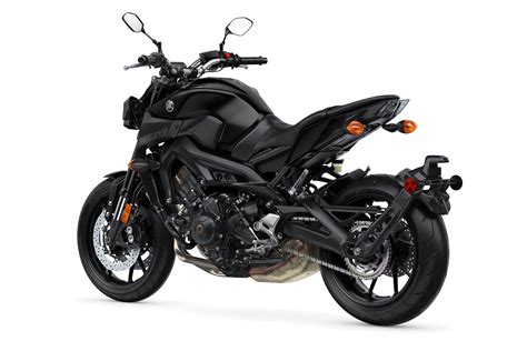 Also made available in this model is the assist & slipper clutch system (a&s), offering a 20 percent lighter clutch lever (hlym)(co. 2020 Yamaha MT-09 Guide • Total Motorcycle