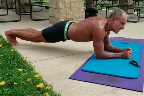 62 year old retired marine breaks guinness world record for planking