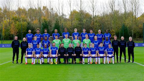 The latest tweets from @everton Take A First Look At Everton's 2020/21 Team Photo