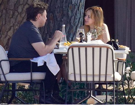 Elon Musk In A Photo With New Girlfriend Natasha Bassett In St Tropez Review Guruu