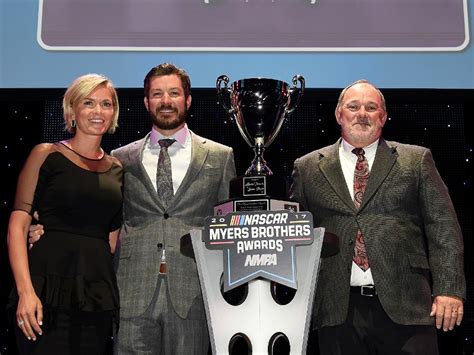 Noticias telemundo en la noche. The inside story of Martin Truex, Jr.'s championship ra ...
