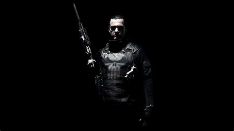 Desktop Wallpaper Ray Stevenson In Punisher War Zone Movie Gun Dark