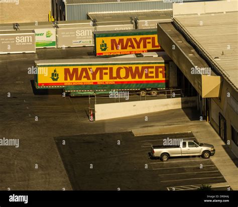 Mayflower Moving Company Hi Res Stock Photography And Images Alamy