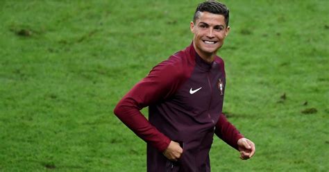 But i'll do my best! How Much Money Does Cristiano Ronaldo Make? | POPSUGAR Latina