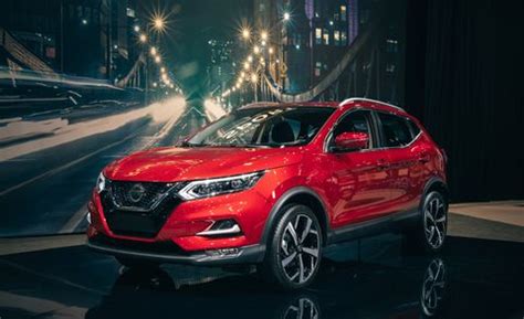 When 2020 rogue sport's available automatic emergency braking (aeb) with pedestrian detection detects the risk of a forward collision, it can. 2020 Nissan Rogue Sport Gets New Cosmetic and Safety Upgrades