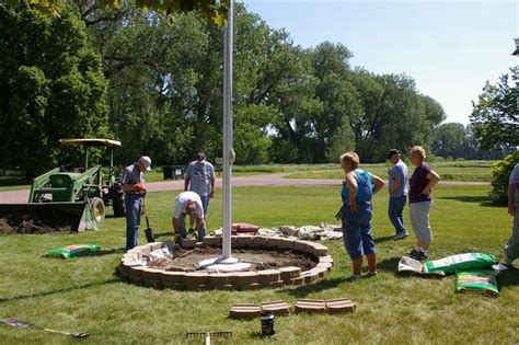 See more ideas about flag pole landscaping, backyard landscaping, front yard. iowa landscaping ideas | IMGP6669x.JPG - flagpole ...