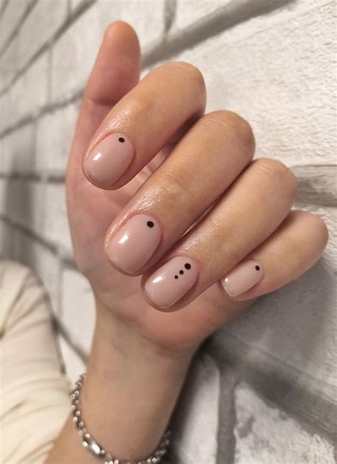 Minimal Nails Art Minimalist Nails Nail Manicure Makeup Nails Dots