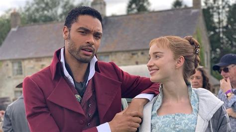 Are ‘bridgerton Stars Phoebe Dynevor And Regé Jean Page Dating Irl