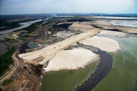 Tar Sands Oil Production An Industrial Bonanza Poses Major Water Use