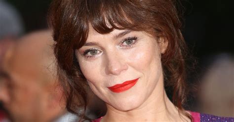 Anna Friel Strips Naked For Lesbian Scenes Years After Tv S First