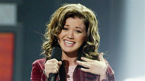 ‘american Idol Og Winner Kelly Clarkson Shares Emotional Message Celebrating 20th Anniversary