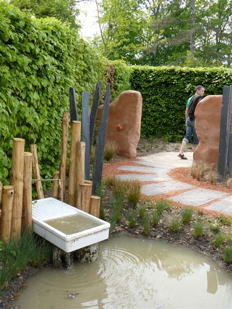 I nostri esperti testano in laboratorio i prodotti delle migliori aziende, li recensiscono e vi danno i migliori consigli per la scelta. Bordure fai da te o da riciclo! - Un quadrato di giardino