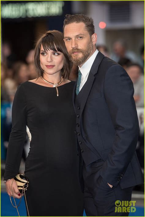 Tom Hardys Wife Charlotte Riley Is Pregnant Photo 3451880