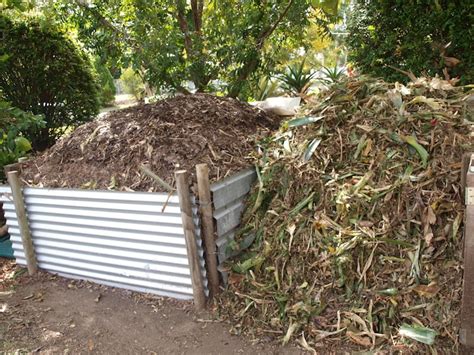 How To Aerate A Large Compost Heap Gardendrum