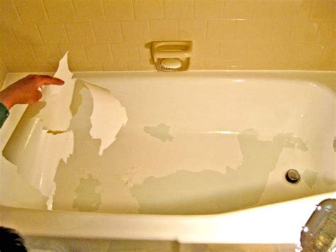 If your existing bathtub is already in pretty good shape but is covered in minor stains to refinish a tub, most homeowners spend between $200 and $900, with the average cost coming in at around $460. Resurfacing