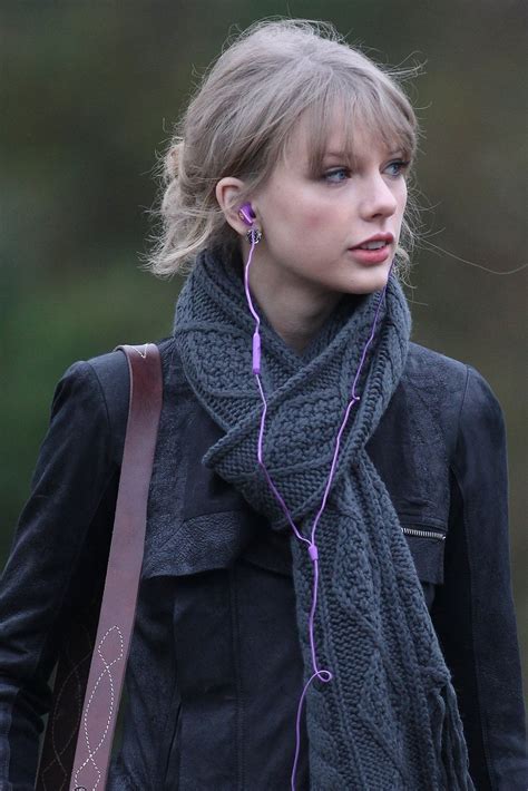 You should think the same thing and feel comfortable no matter where you are, what you wear, and. Taylor Swift Without Makeup Natural Beauty Pictures 2013 ...