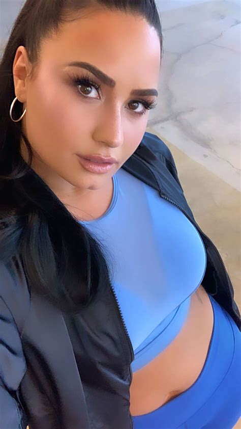 Just a few weeks ago, lovato was admitted to hospital after a drug overdose. Demi-Lovato-in-Fabletics-Photoshoot-Spring-Summer-2020-1 ...