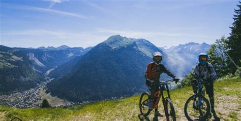 Winter or summer, mountain lovers appreciate les gets resort for skiing and cycling. Mountain Biking in Morzine - What's on Offer? | MTBBEDS