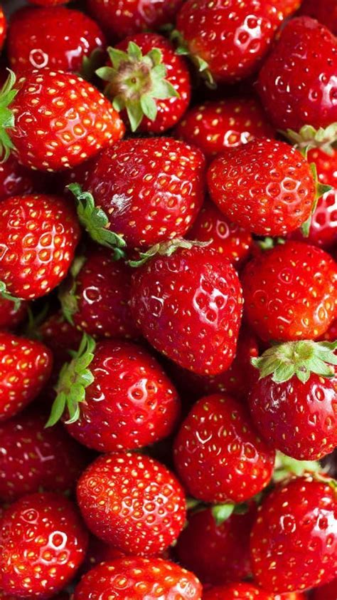 Strawberries Aesthetic Paleo In 2020 Red Aesthetic Strawberry Fruit